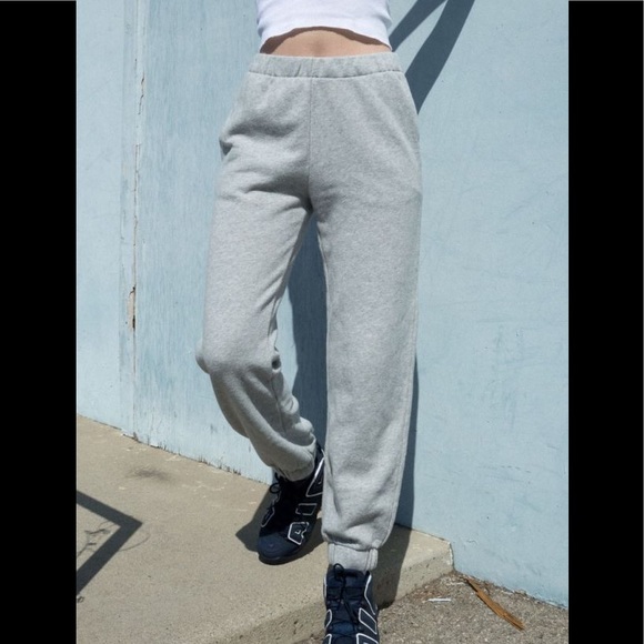 ISO POST🤍🤍 - Picture 1 of 1